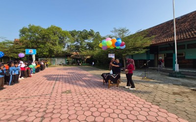 Jalan Sehat Meriah Warnai Rangkaian HUT ke-41 SMP Negeri 1 Poncowarno